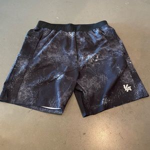 YOUNG LA Workout Shorts SIZE M